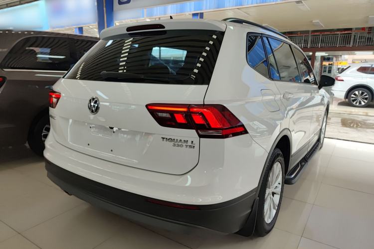 Used Volkswagen Tiguan L 2018 330TSI Automatic Two-Wheel Drive Luxury Edition Rear Right 45 Deg