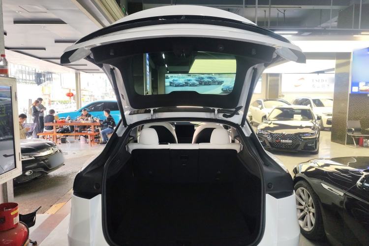 Used Tesla Model Y 2025 Rear-Wheel-Drive Version