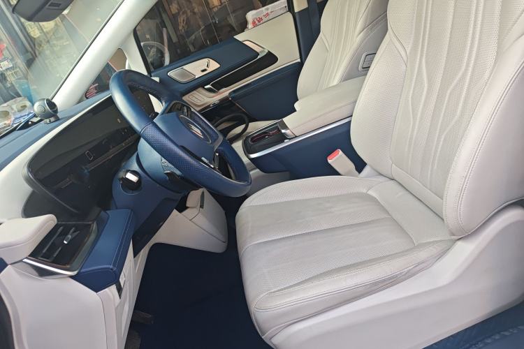 Used Buick Century 2023 2.0T Seven-Seater Yinshi Edition
