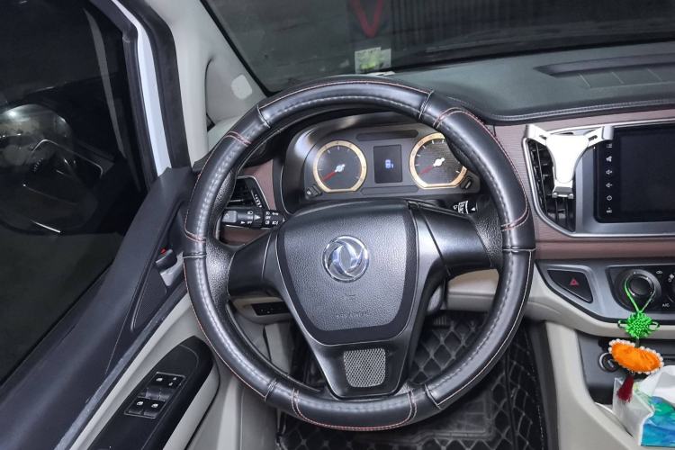 Used FORTHING Lingzhi 2018 M5L 1.6L 7-Seater Luxury Model