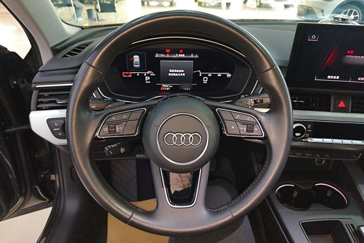 Used Audi A4L 2020 40 TFSI Luxury Dynamic Model
