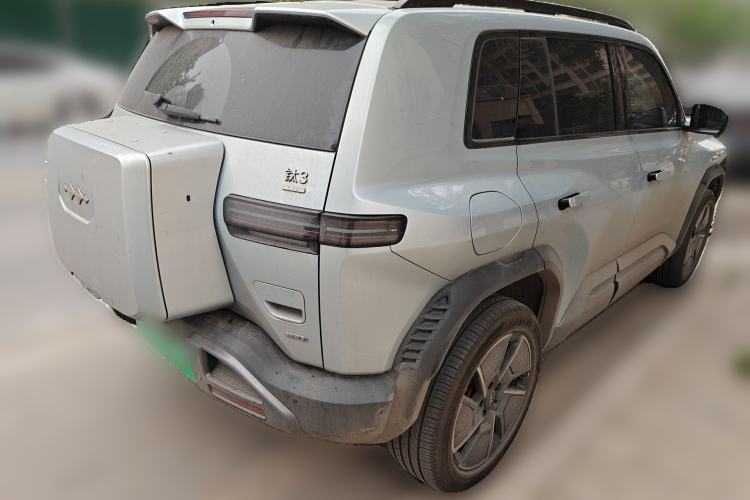 Used Formula Leopard Titanium 3 2025 501KM All-Wheel Drive Intelligent Driving Ultra Version
