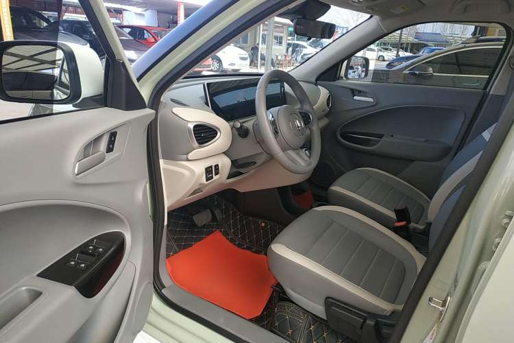 Used ORA White Cat 2022 Xiaoyue Mao Edition 401 km Flagship Model Lithium Ternary