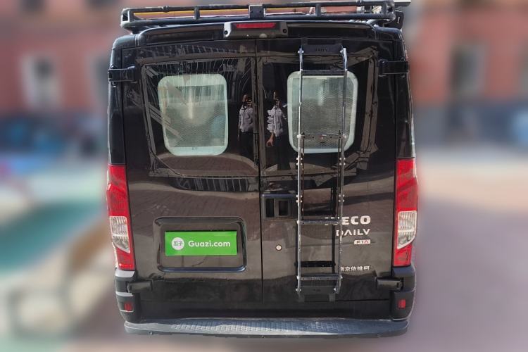 Used Iveco Eurocargo 2021 2.0T Manual Super-Rui Short Wheelbase Low-Roof Side-Hinged Door F1A
