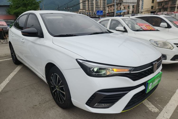 Used Roewe i5 2021 1.5L Manual Platinum Edition Front Right 45 Deg