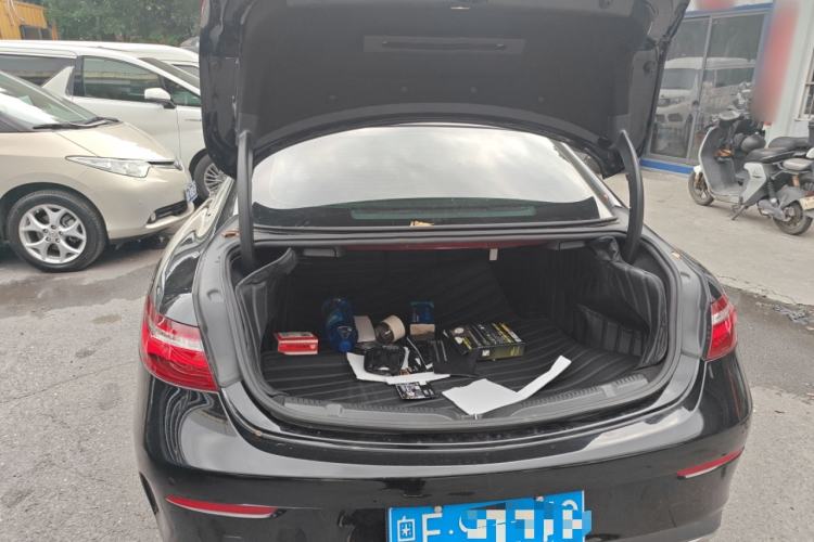 Used Mercedes-Benz E-Class 2019 E 200 Coupe Trunk