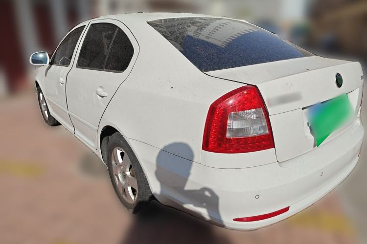 Used Skoda Octavia 2013 1.6L Manual Yijie Edition Rear Left 45 Deg