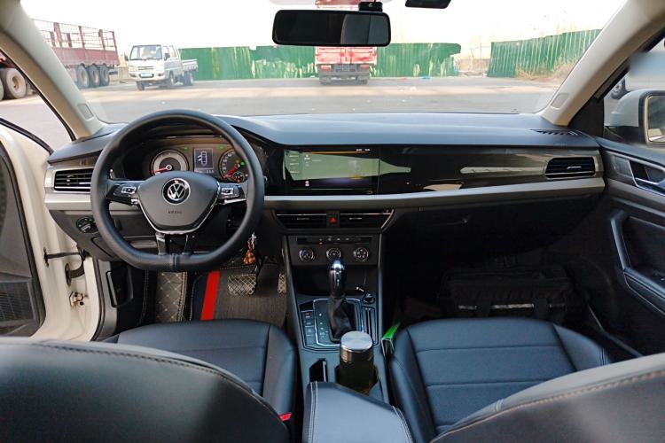 Used Volkswagen Lavida 2021 1.5L Automatic Comfort Edition Center Console