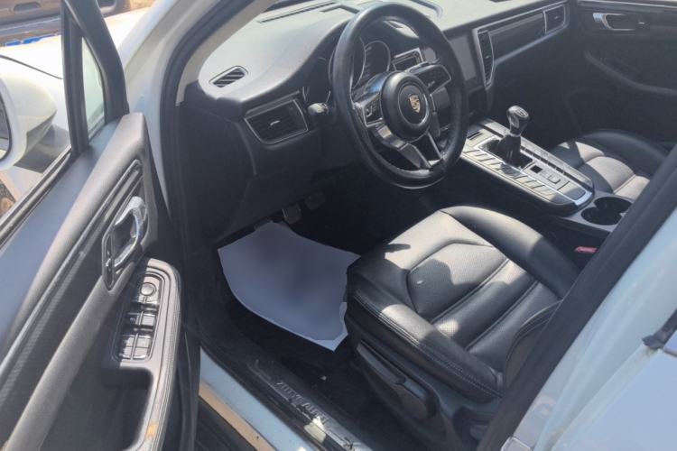 Used Zotye SR9 2017 2.0T Manual "Ultimate Light" Edition Driver Seat