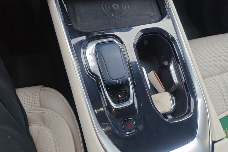 Used Zeekr 009 2022 WE Edition Gear Lever