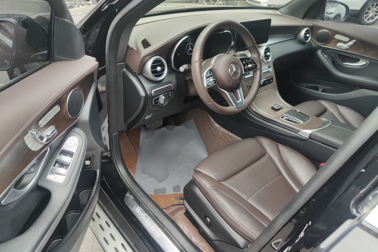 Used Mercedes-Benz GLC 2020 Facelift GLC 300 L 4MATIC Dynamic Edition Driver Seat