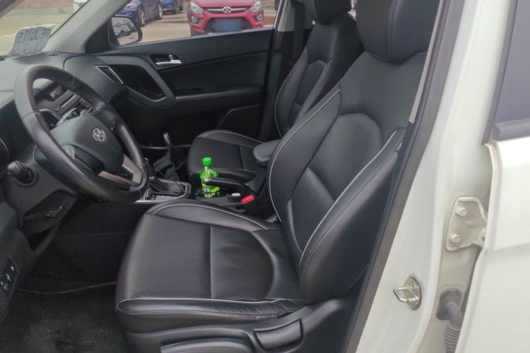 Used Hyundai ix25 2015 1.6L Automatic Two-Wheel Drive Smart GLS Trim Left Front Seat