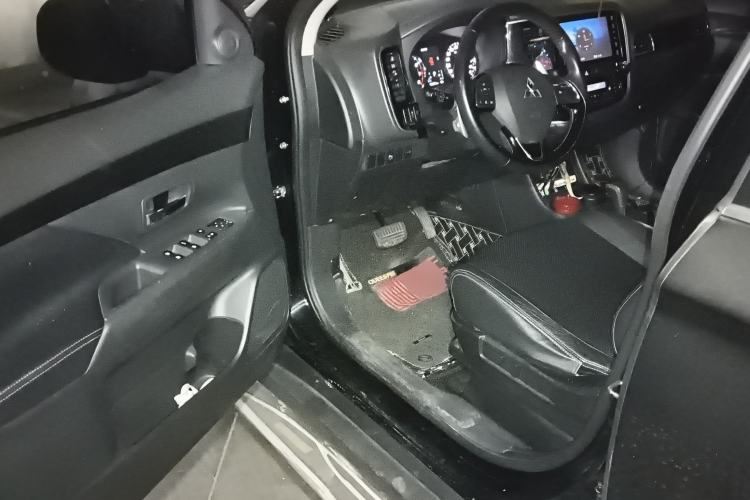 Used Mitsubishi Outlander 2016 2.4L 4x4 Elite Edition 5 Seats