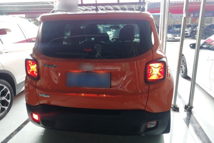 Used Jeep Renegade 2018 Connected Large Screen Version 180T Automatic High-Energy Edition
