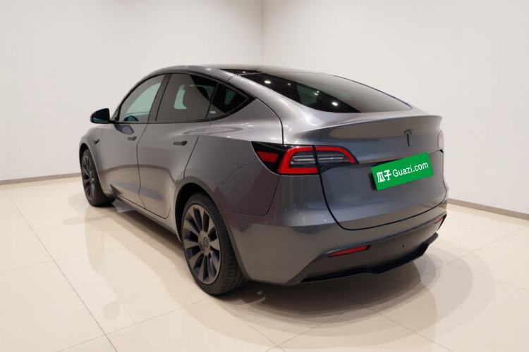 Used Tesla Model Y 2021 Long-Range All-Wheel-Drive Version Exterior 2