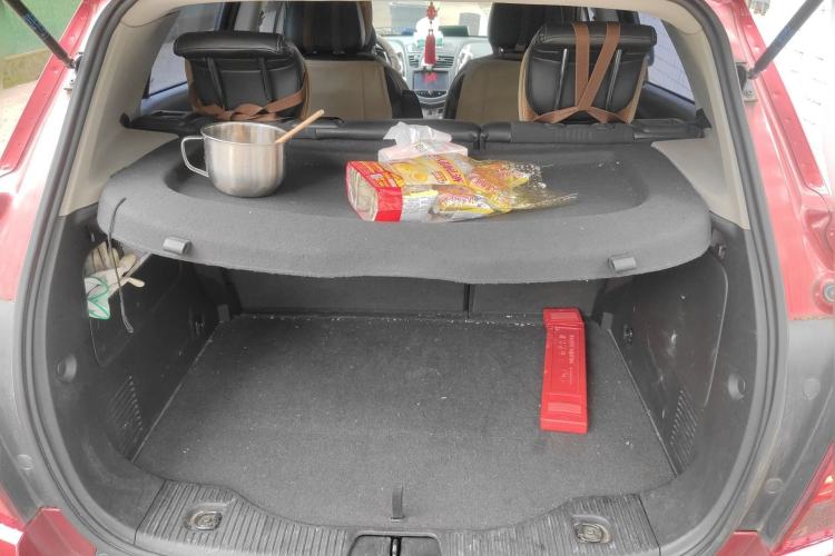 Used Chevrolet Trax 2014 1.4T Automatic Two-Wheel Drive Luxury Model Trunk