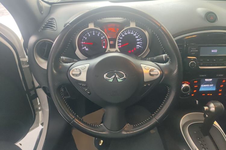 Used Infiniti ESQ 2014 1.6L Spontaneous Edition Steering Wheel