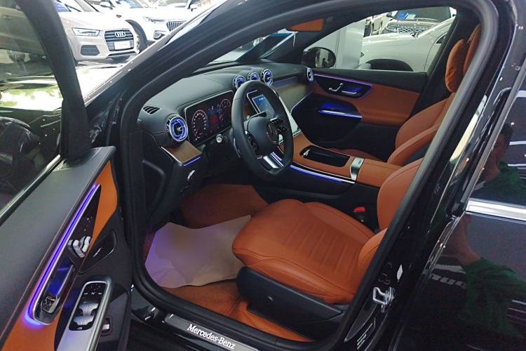 Used Mercedes-Benz GLC 2024 GLC 300 L 4MATIC Dynamic Edition 5-seater Driver Seat