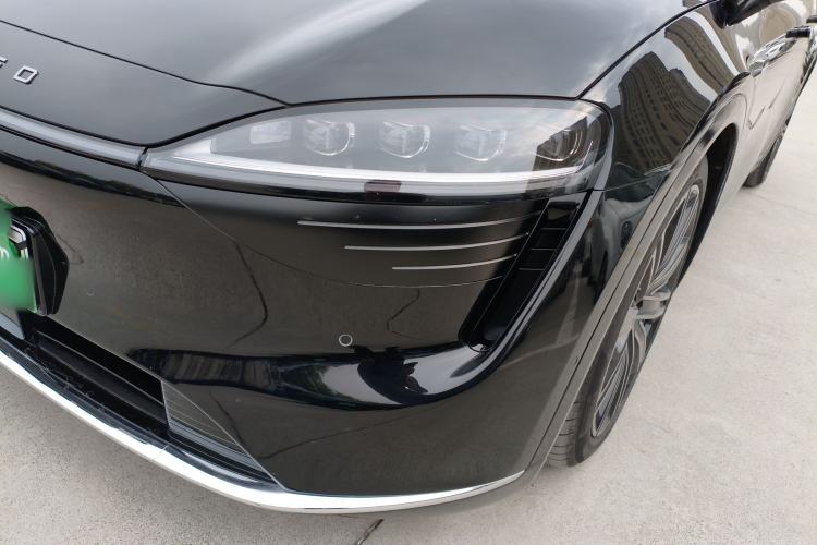 Used Hima Luxeed R7 2024 All-Electric 736 km Ultra