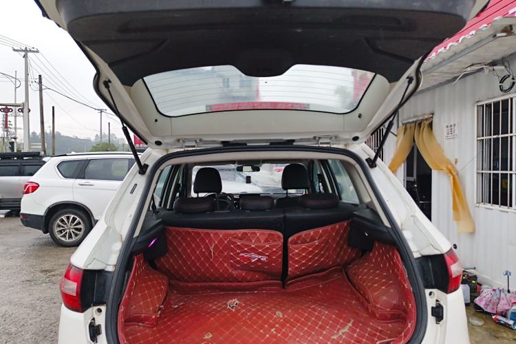 Used FAW Senya R7 2017 1.6L Automatic Smart Version Trunk