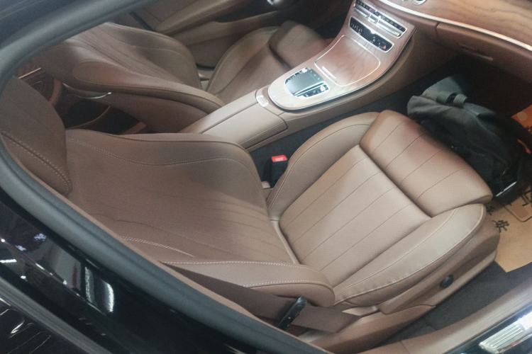 Used Mercedes-Benz E-Class 2023 Facelift E 260 L
