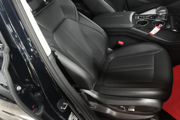 Used Hongqi HS3 PHEV 2024 PHEV 115km Jingwei Edition Right Front Seat