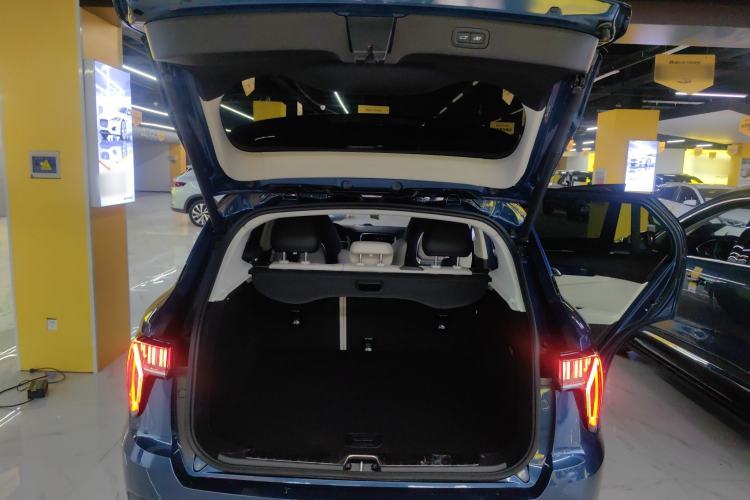 Used Lynk & Co 01 2019 2.0T Two-Wheel Drive Zhaopu Version China VI Standard Trunk