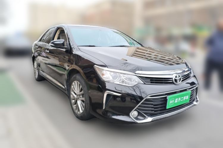 Used Toyota Camry 2016 2.5G 10th Anniversary Deluxe Navigation Edition Front Right 45 Deg