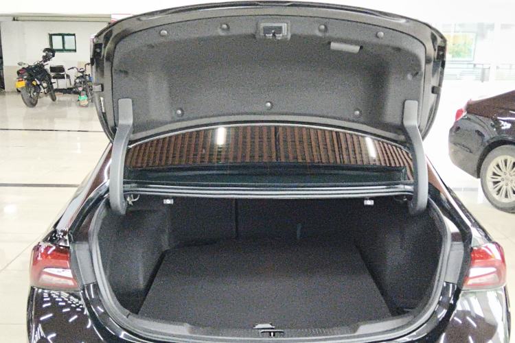 Used Buick LaCrosse 2019 28T Luxury Version Trunk