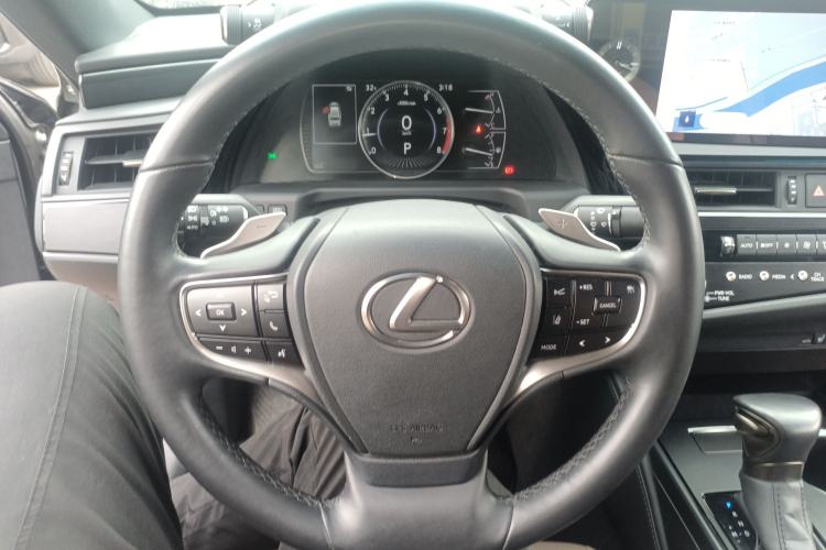 Used Lexus ES 2023 200 Excellence Edition Steering Wheel