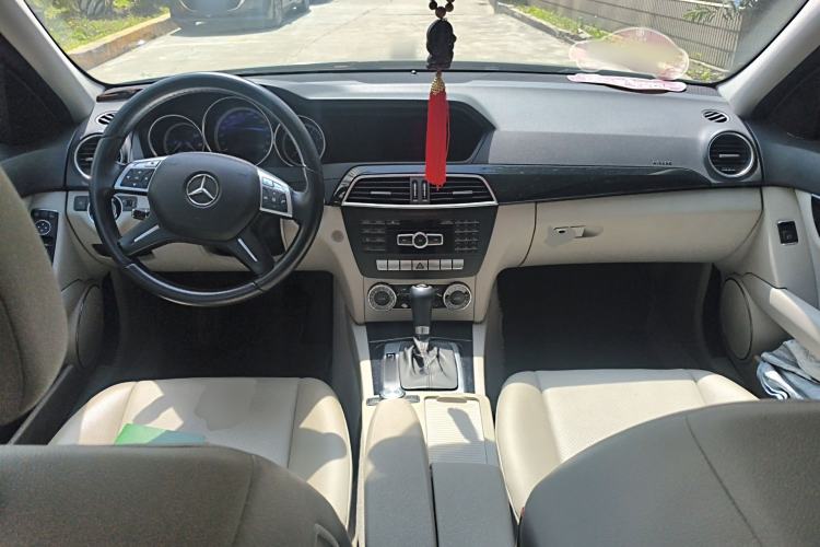 Used Mercedes-Benz C-Class 2013 C 180 Classic Grand Edition Center Console