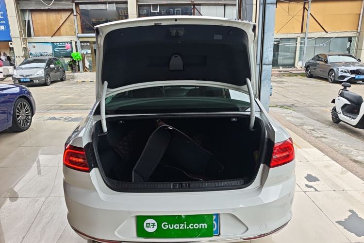 Used Volkswagen Magotan 2017 330TSI DSG Leading Model