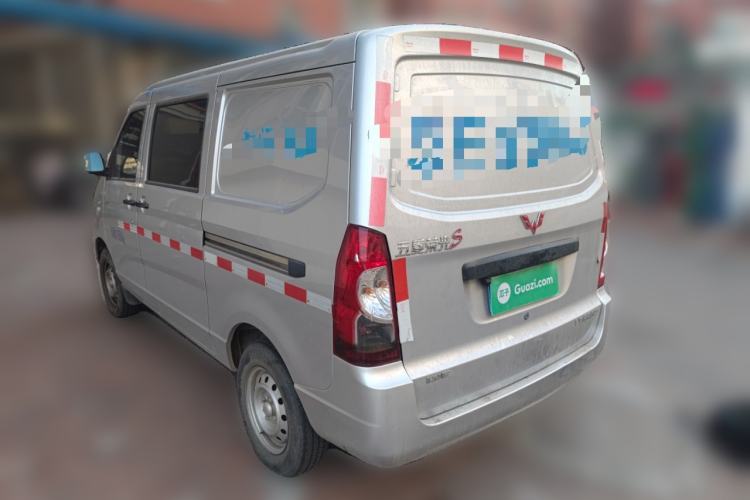 Used Wuling Rongguang S 2022 1.2L Base Model Window-Sealed 5-Seat LSI Car