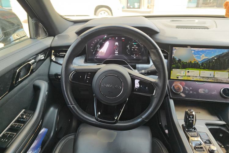 Used Lynk & Co 09 2021 2.0T Halo Seven-Seater
