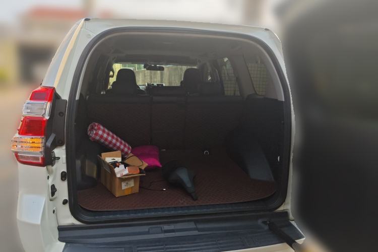 Used Toyota Prado 2016 2.7L Automatic Standard Edition Trunk