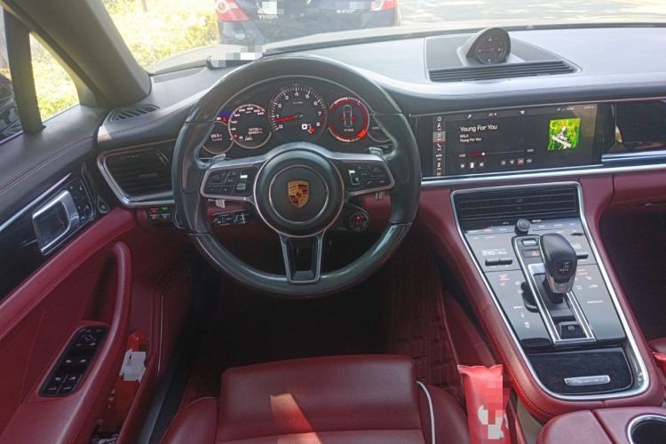 Used Porsche Panamera 