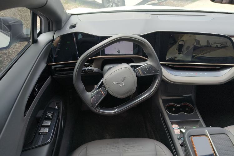 Used Hongqi EH7 2024 760 Pro+ Four-Wheel Drive Version Steering Wheel