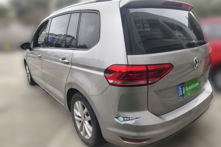 Used Volkswagen Touran 2016 Volkswagen Touran L 280TSI Manual Comfort Edition
