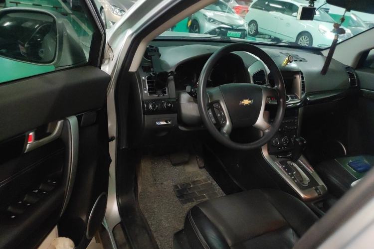 Used Chevrolet Captiva 2015 2.4L Two-Wheel Drive Urban Version 7 Seats
