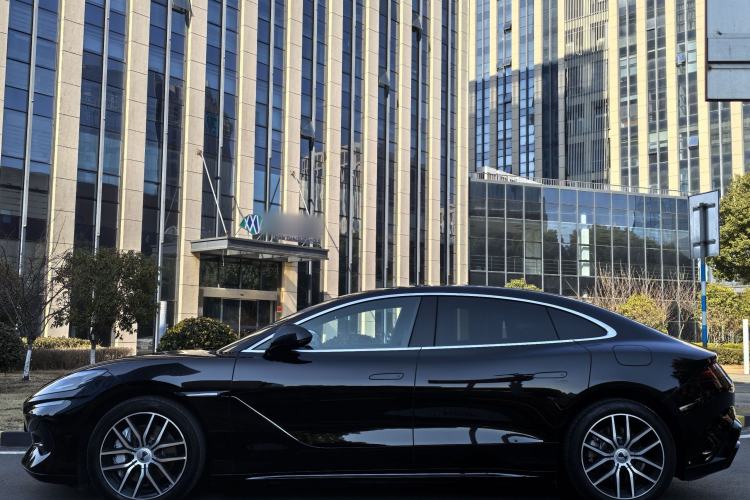 Used Denza Z9 2024 1100 km Four-Wheel Drive Max Version Exterior 8