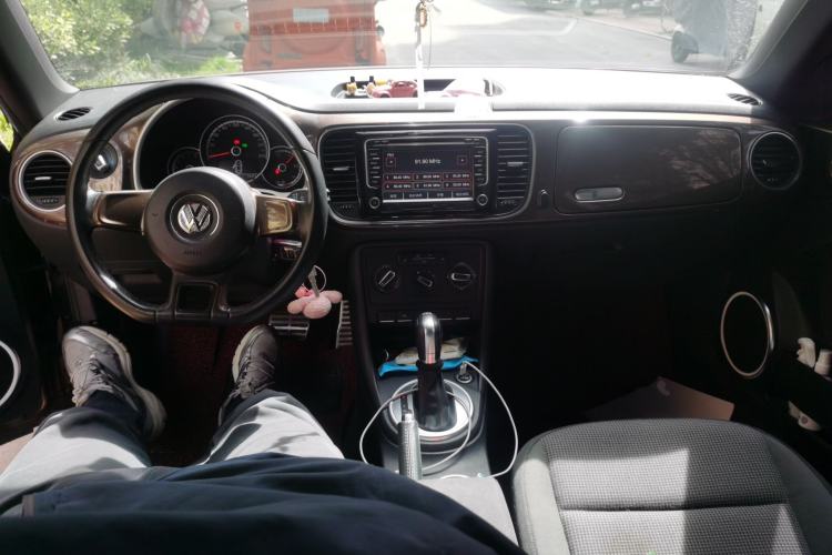 Used Volkswagen Beetle 2015 180TSI model
