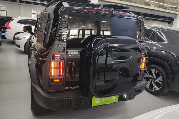 Used JETOUR Traveler 2023 2.0T All-Wheel Drive CrossPRO+
