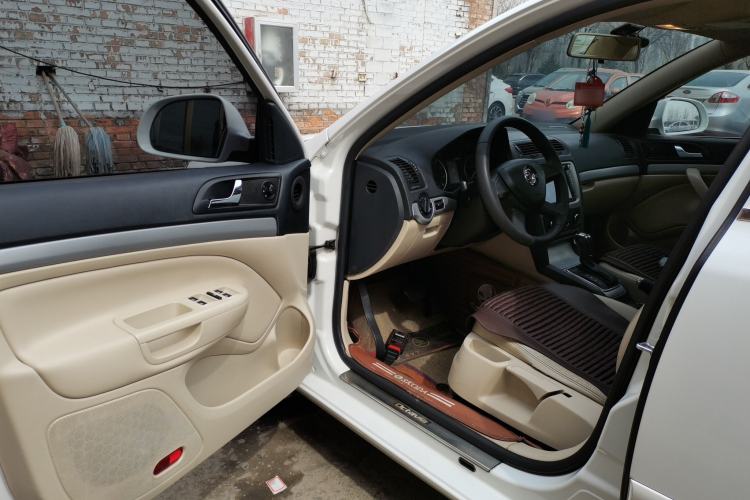 Used Skoda Octavia 2015 Classic Model 1.6L Automatic Yijie Version
