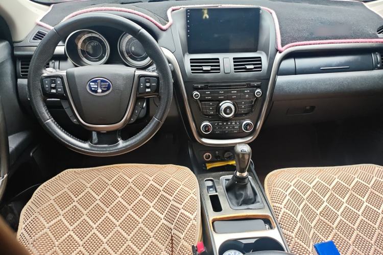 Used Bestune X80 2016 2.0L Manual Luxury Edition
