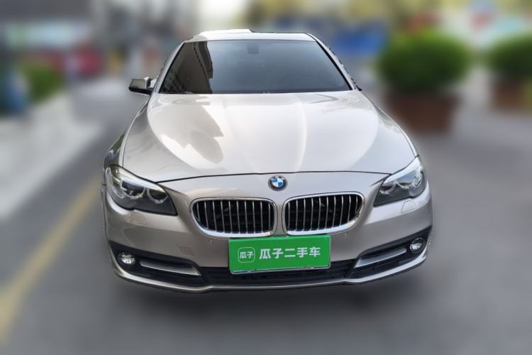 Used BMW 5 Series 2013 525Li Leading Model
