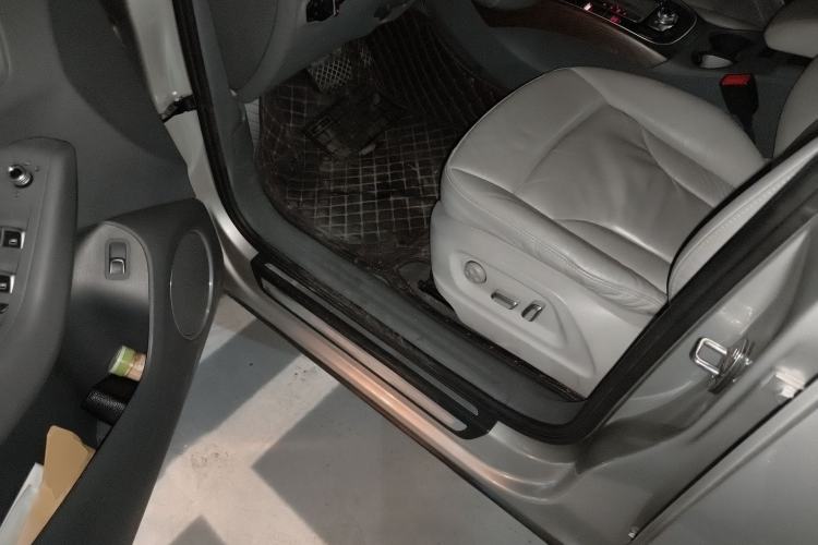 Used Audi Q5 2015 40 TFSI Comfort Model Driver Seat