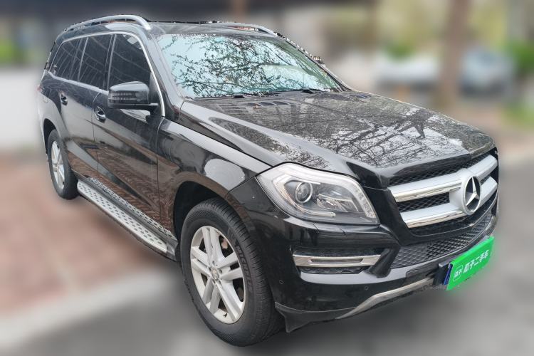 Used Mercedes-Benz GL-Class 2015 GL 400 4MATIC Dynamic Model Front Right 45 Deg