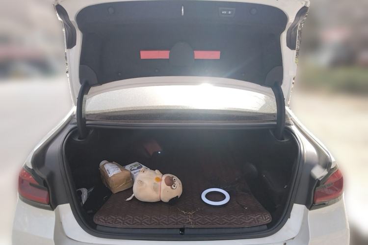 Used BMW 5 Series New Energy 2022 535Le M Sport Package Trunk