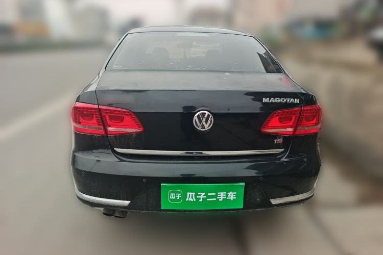 Used Volkswagen Magotan 2016 1.8TSI Luxury Comfort Model Rear