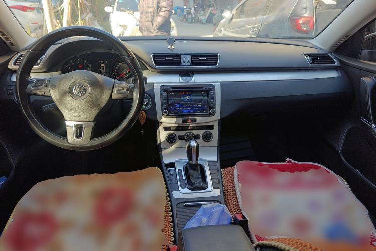 Used Volkswagen Magotan 2015 1.8TSI Advanced Model Center Console